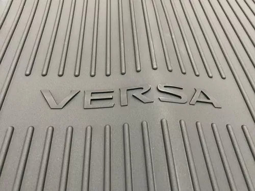 Tapete de Cajuela Uso Rudo Nissan Versa V-Drive 2020-2023